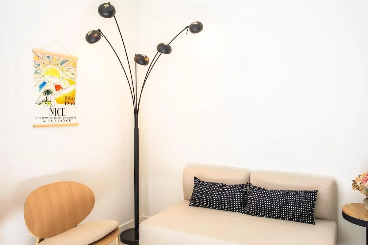 #35 Suite Carlone 5Min From The Beach Ac & Terrace Nice Apartment