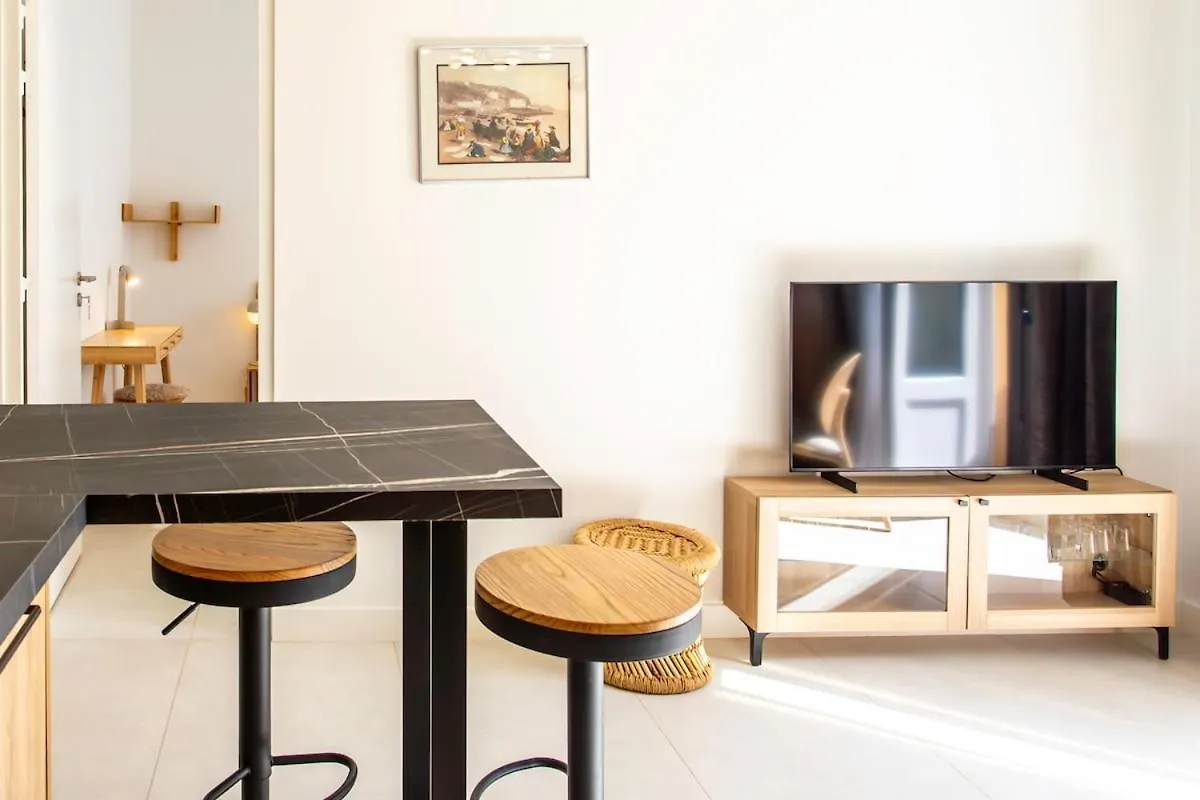 #35 Suite Carlone 5Min From The Beach Ac & Terrace Nice Apartment